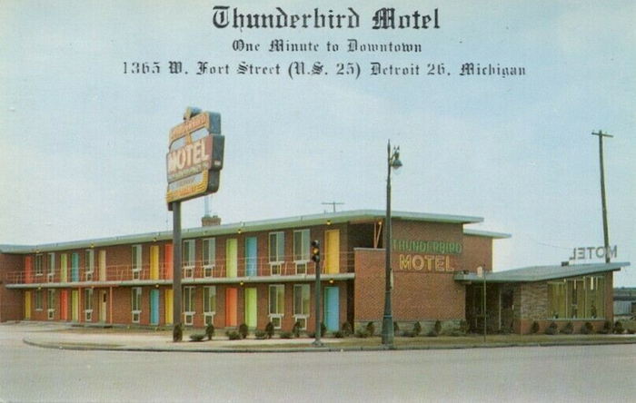 Thunderbird Motel - Old Postcard View